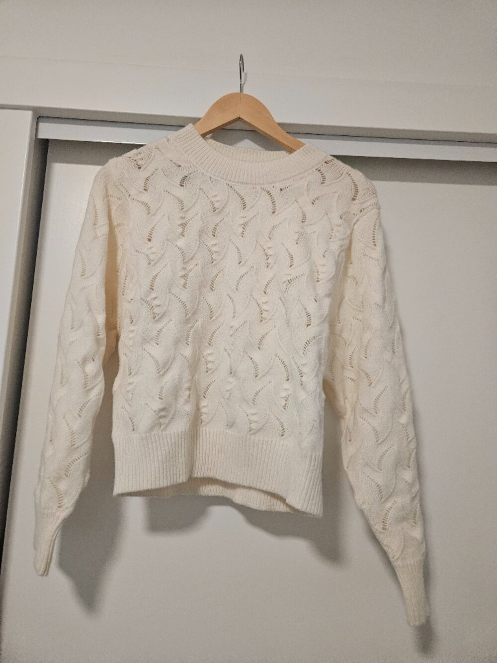 Chelsea & Theodore Cream Knit Sweater - Large